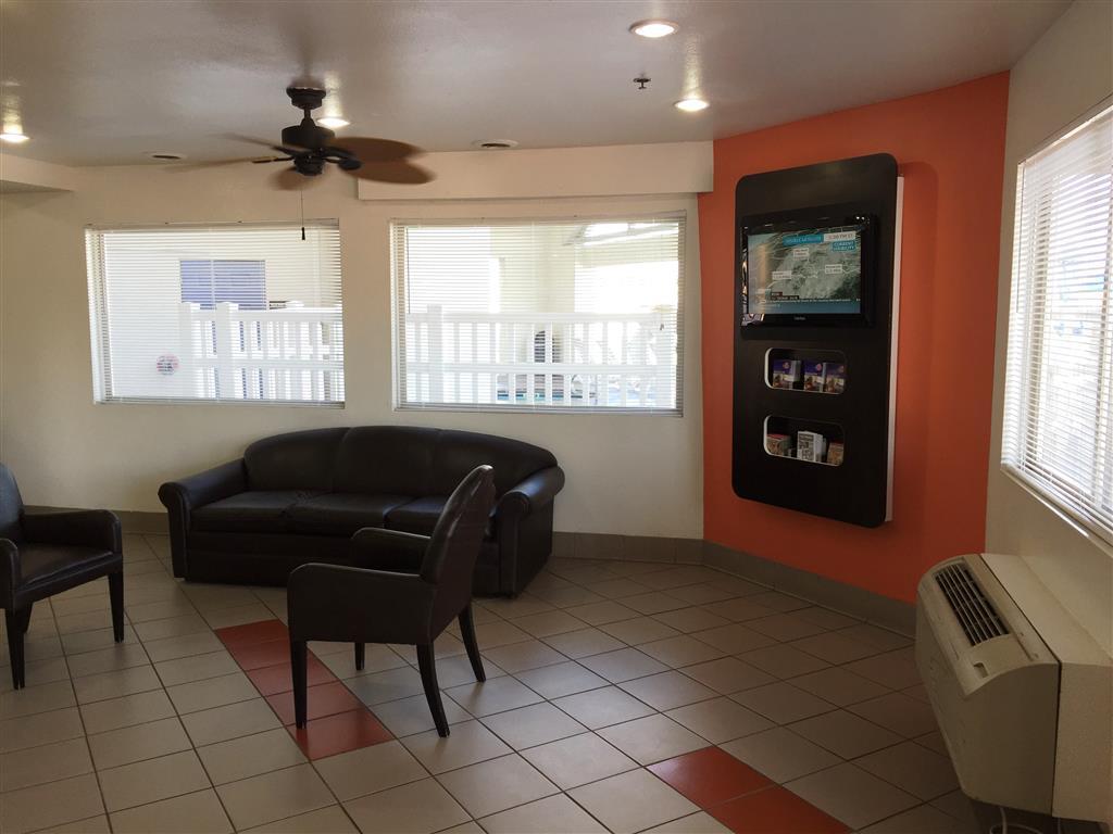 Motel 6-Brownsville, Tx North 내부 사진